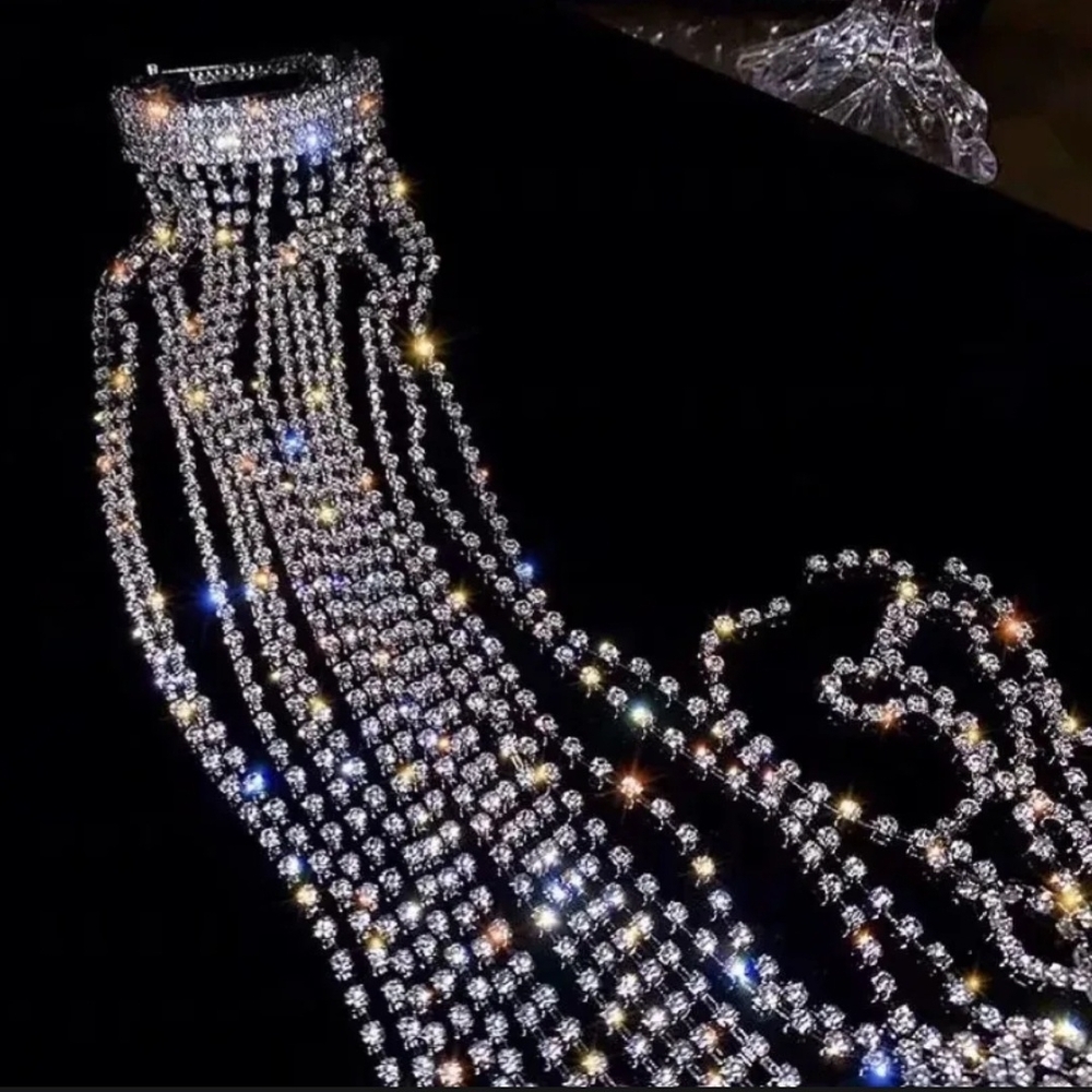 Silver Rhinestone Tassel Hair Clip Glamorous - Picture 8 of 12